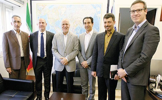 انگلیسی‌ها هم به «سایت تهران» آمدند