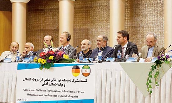ایران بخش ممنوعه برای سرمایهگذاری ندارد