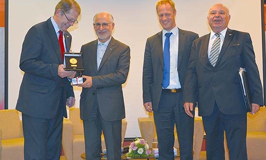 بانک صنعت و معدن، آماده پوشش ریسک سرمایهگذاران