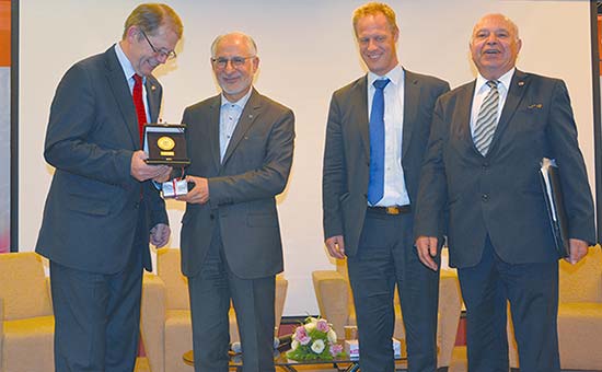 بانک صنعت و معدن، آماده پوشش ریسک سرمایه‌گذاران