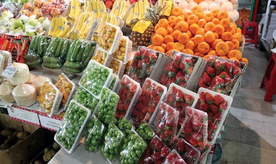 میوههای قاچاق از گمرک وارد میشود
