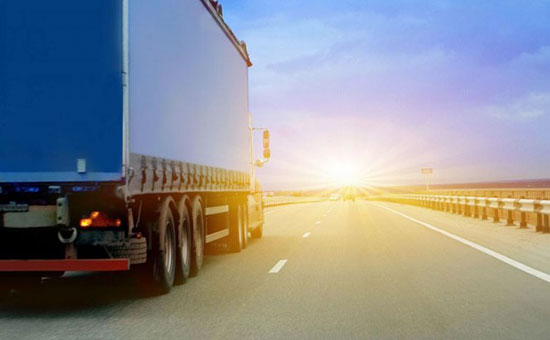 استقرار خودروهای تجاری در پایگاه صادراتی