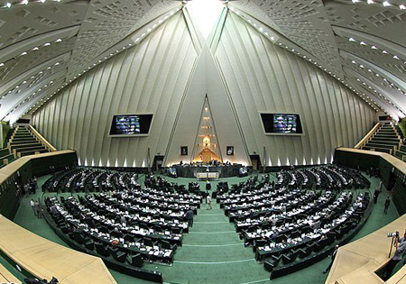 موافقت نمایندگان با تمدید برنامه پنجم توسعه