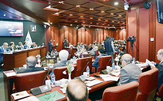 چهاردهمین نشست هیات نمایندگان اتاق بازرگانی تهران/انتقاد بخش خصوصی از طرح بانکداری بدون ربا