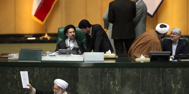 نامه سیف به لاریجانی برای توقف طرح بانکداری بدون ربا/ رای مجلس به تسریع در بررسی طرح