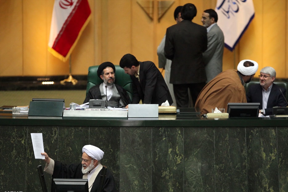 نامه سیف به لاریجانی برای توقف طرح بانکداری بدون ربا/ رای مجلس به تسریع در بررسی طرح