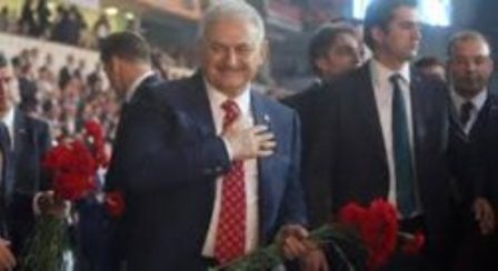 نخست وزیر ترکیه شکست کودتا و پیروزی دموکراسی را به مردم کشورش تبریک گفت