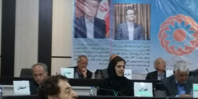 خانه تهران با همکاری اتاق تهران برآن شدند تا قوانین و مقررات مخل کسب و کار را در جهت احیا و حمایت از صنایع موجود از بین ببرند
