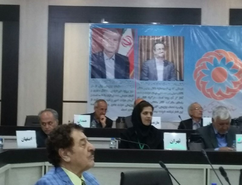 خانه تهران با همکاری اتاق تهران برآن شدند تا قوانین و مقررات مخل کسب و کار را در جهت احیا و حمایت از صنایع موجود از بین ببرند