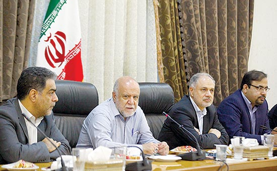 توسعه لایه نفتی با اجرای قراردادهای نفتی