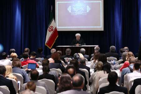 روحانی: ایران، سد دفاعی بزرگ علیه تروریسم/ اموال خود را از آمریکا پس می گیریم