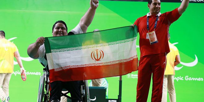 سیامند برای مهار وزنه ۳۱۰ کیلوگرمی هیچ استرسی نداشت