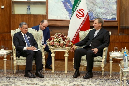 جهانگیری: رفع موانع بانکی مهمترین پیش نیاز توسعه روابط اقتصادی ایران و مالزی است