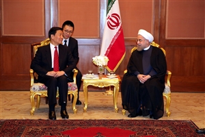 موسسات مالی چین به همکاری با ایران تشویق می‌شوند