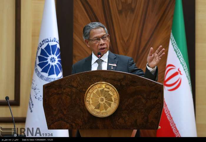 وزیر صنعت مالزی: به دنبال بازگشت خودروی «پروتون» به ایران هستیم