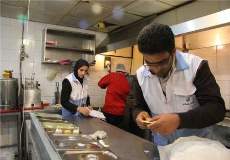 30 گروه بر نحوه خدمات صنوف استان ایلام به زائران نظارت دارند