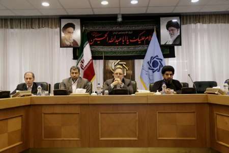 کاهش سهم بانک مرکزی در تامین ارز بازار/ بستر یکسان سازی ارز باید فراهم شود