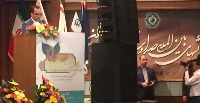 پیام رییس جمهور به دهمین جشنواره ملی مدیران و تولیدکنندگان جوان توسط سید علی صدری قرائت شد.