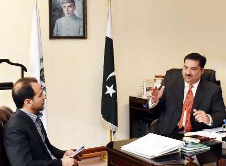 وزیر بازرگانی پاکستان: در یک قدمی رفع موانع بانکی با ایران هستیم