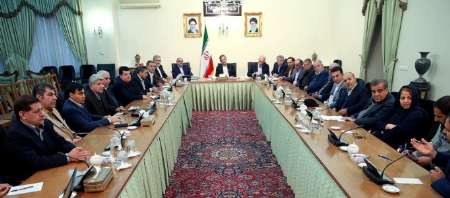 جهانگیری:راه اندازی بخش تولید و صنعت کشور برای دولت یک اولویت مهم است