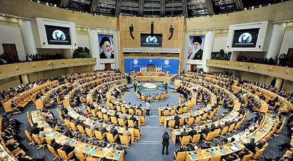 ایرانخودرو در صدر ۱۰۰ شرکت برتر قرار گرفت
