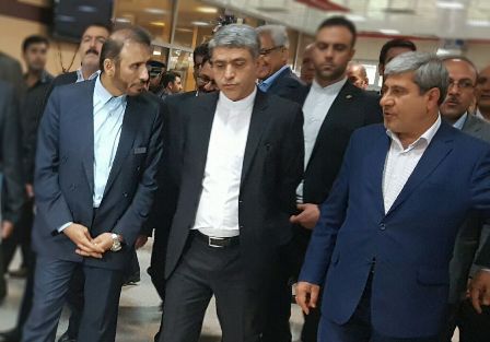 وزیر امور اقتصادی و دارایی از گمرک شهید رجایی بندرعباس بازدید کرد