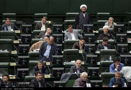 استخراج کنندگان سنگ آهن موظف به پرداخت بدهی حق انتفاع پروانه بهره برداری معادن شدند