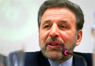 واعظی: اقتصاد‌مقاومتی در تمام عرصه‌ها اولویت دارد