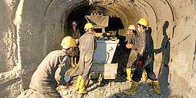 رشد صادرات زنجیره روی، آلومینیوم و مولیبدن در 9 ماهه 96 صورت گرفت